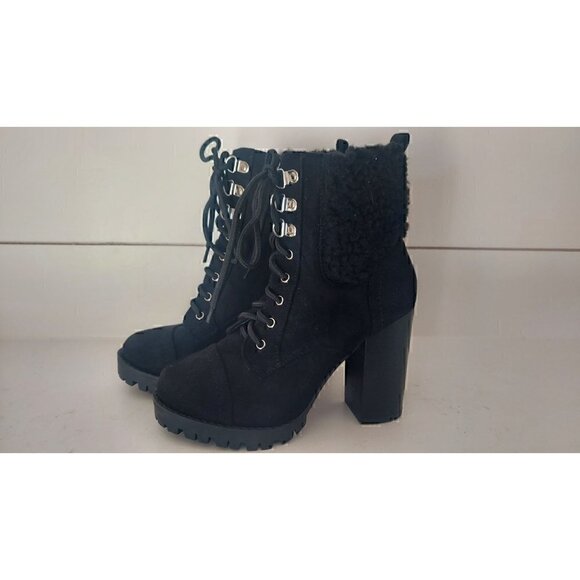 Top Moda Black Fleece Lug Sole Ankle Bootie/NWOB, Size 5.5 - Picture 1 of 11